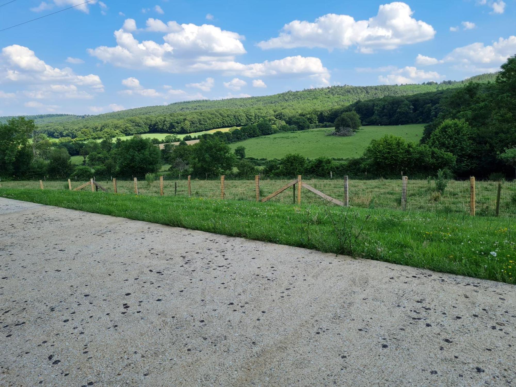 Gite Avec Vue Panoramique, Ideal Pour Un Weekend ! Mont-Saint-Jean (Sarthe) Exterior foto